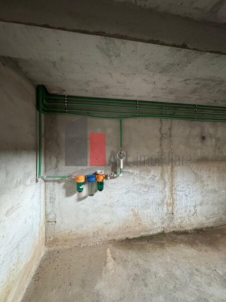 Peris Casa la rosu in Peris