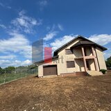 Ilfov Casa la rosu in Peris